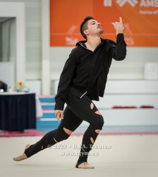 1796_10637