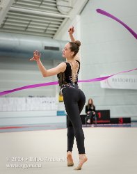 1868_04135
